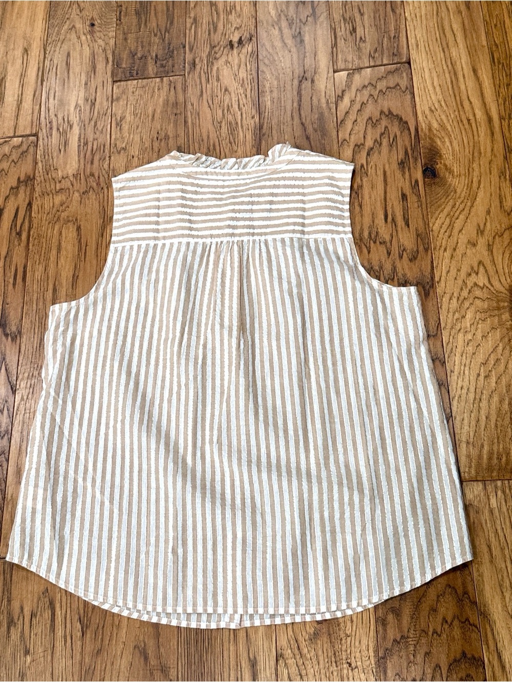Talbots SEERSUCKER RUFFLE SHELL - OCEANIC STRIPE size XL - Picture 5 of 5